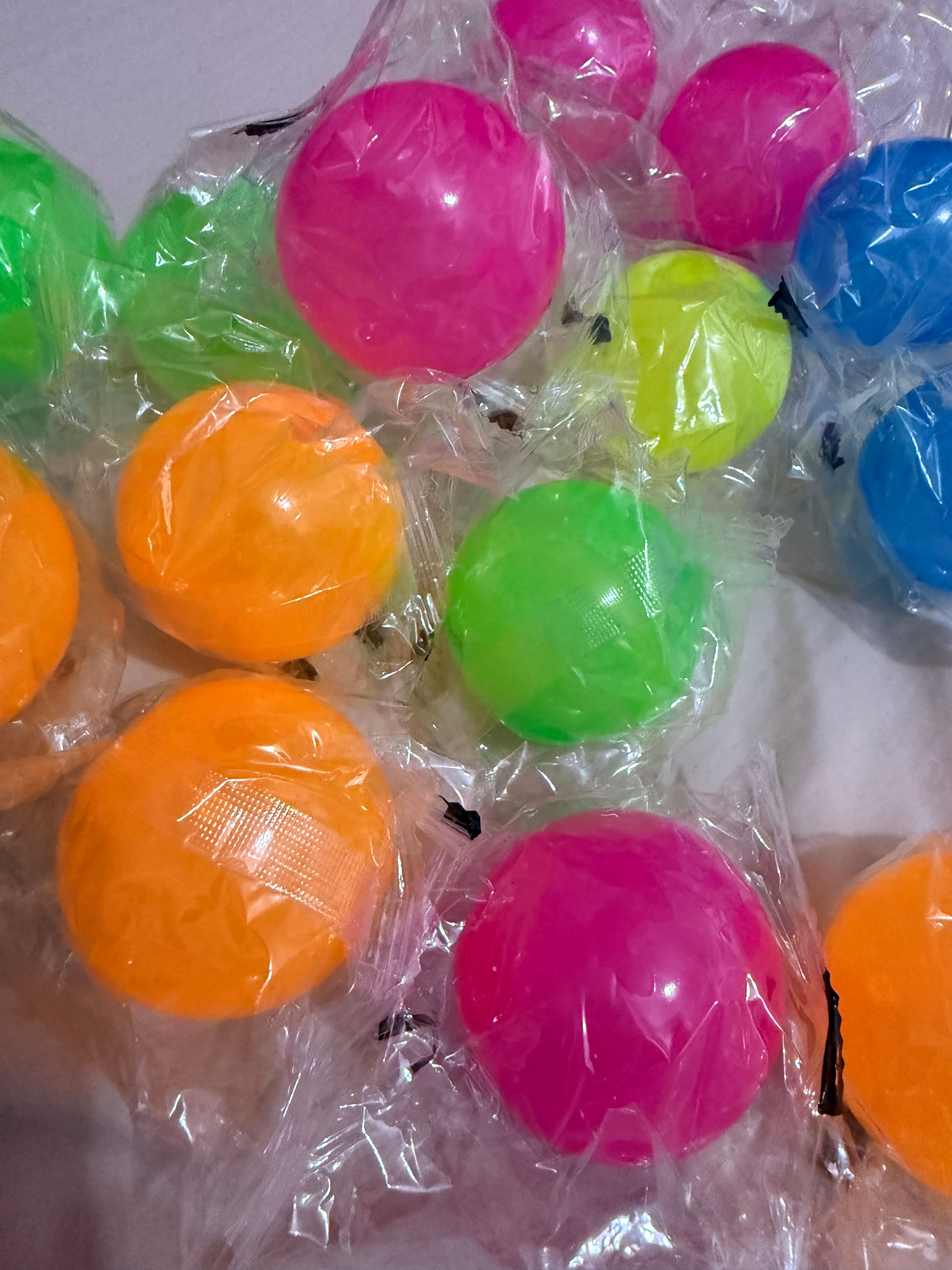 Glow in the dark sticky balls - Fidgeting Fingers