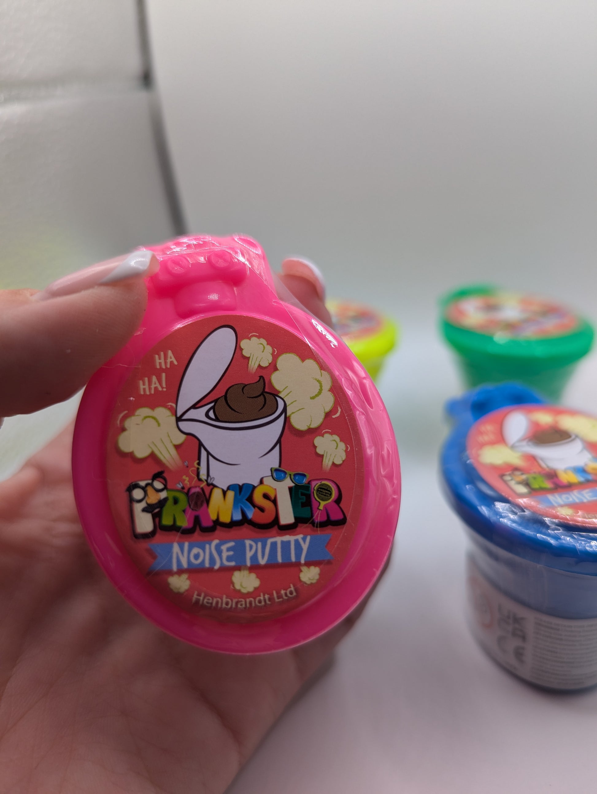 Noisy toilet putty - Fidgeting Fingers